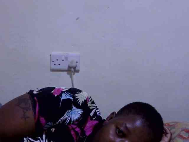 Cute-adiyaa webcam