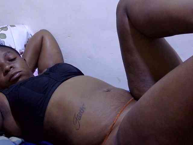 Cute-adiyaa webcam