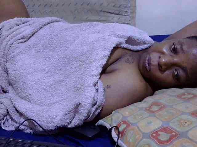 Cute-adiyaa webcam