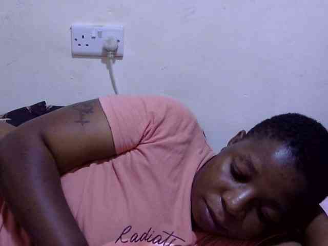 Cute-adiyaa webcam