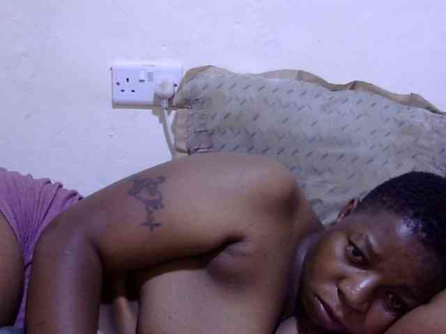 Cute-adiyaa webcam