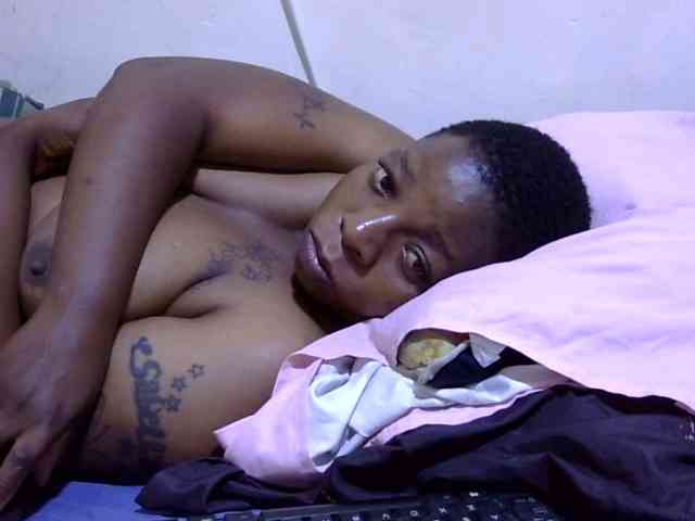 Cute-adiyaa webcam