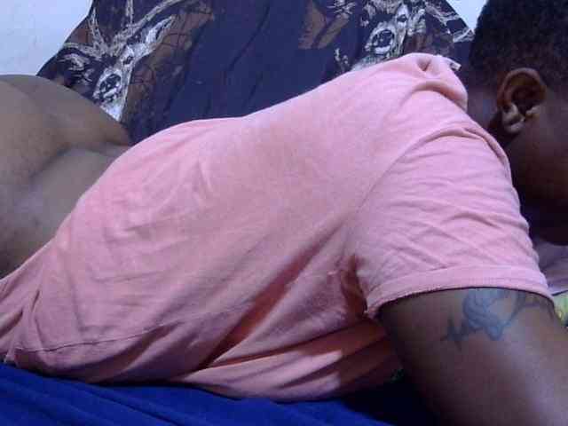 Cute-adiyaa webcam