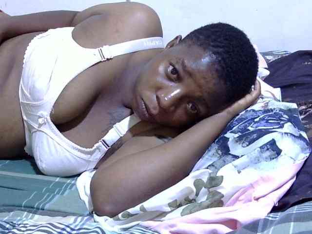 Cute-adiyaa webcam