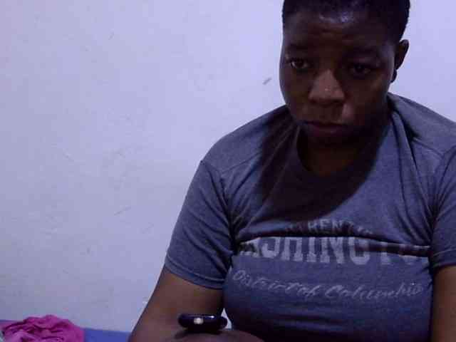 Cute-adiyaa webcam