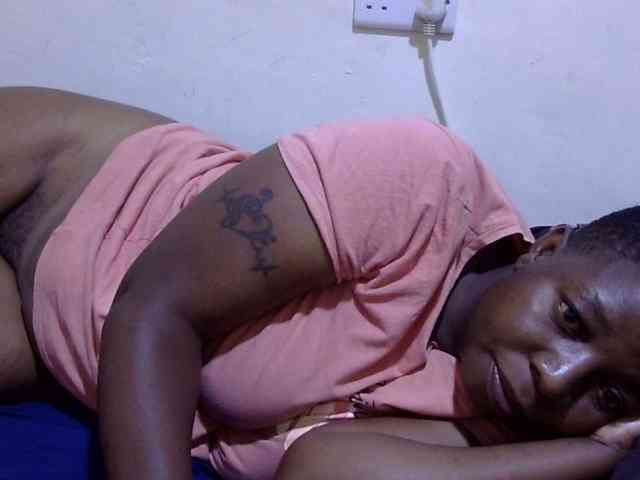 Cute-adiyaa webcam