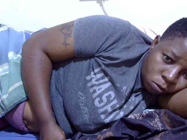 Cute-adiyaa webcam