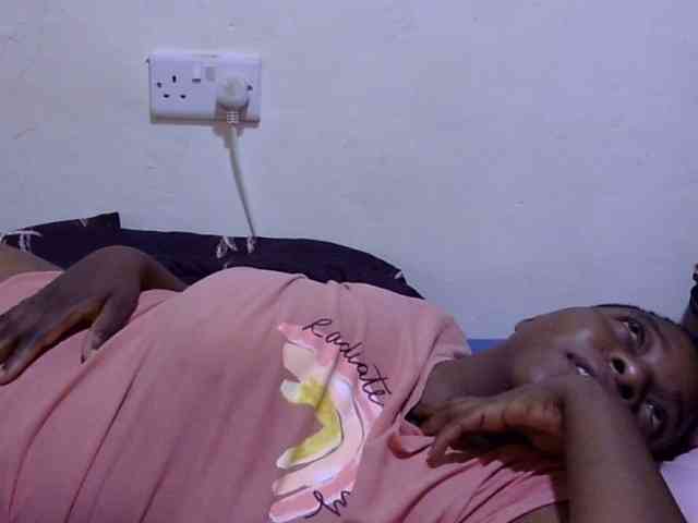 Cute-adiyaa webcam