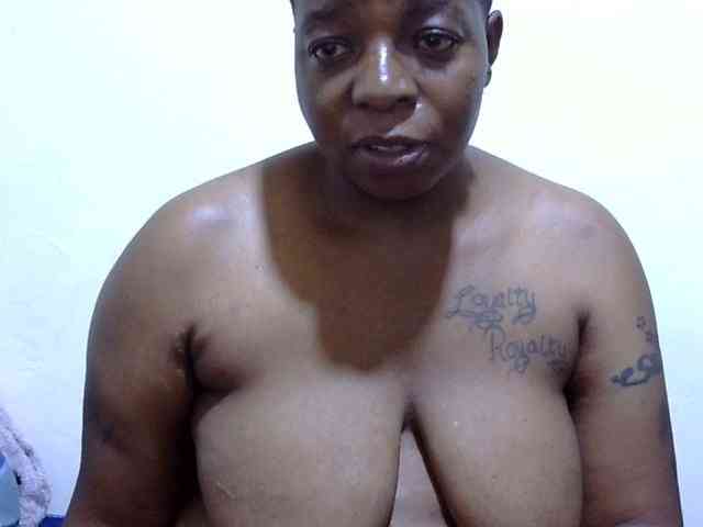 Cute-adiyaa webcam