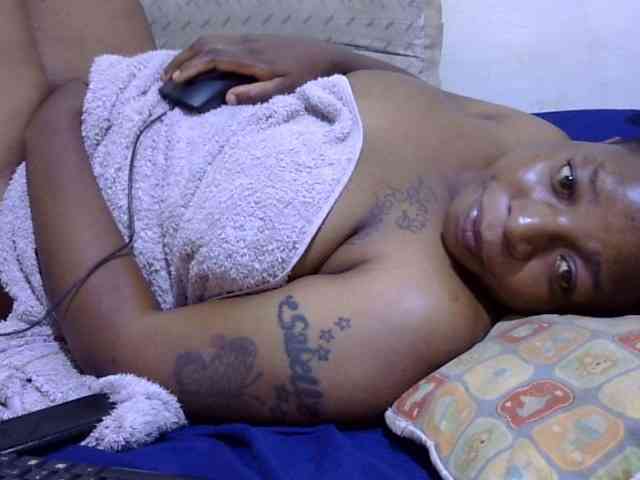 Cute-adiyaa webcam
