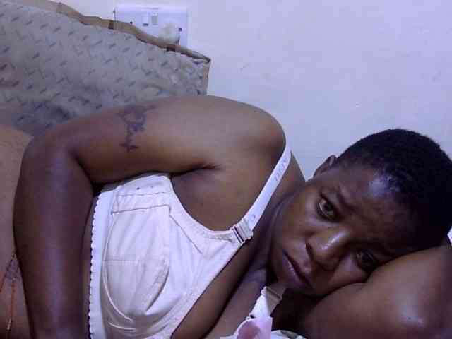 Cute-adiyaa webcam