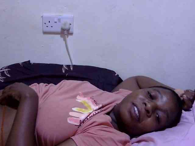 Cute-adiyaa webcam