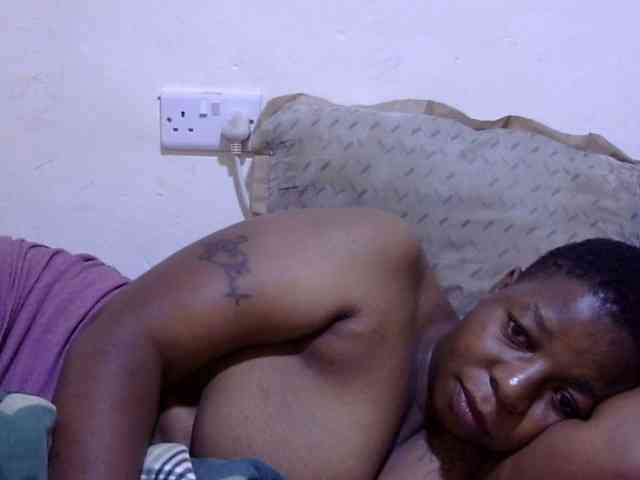 Cute-adiyaa webcam