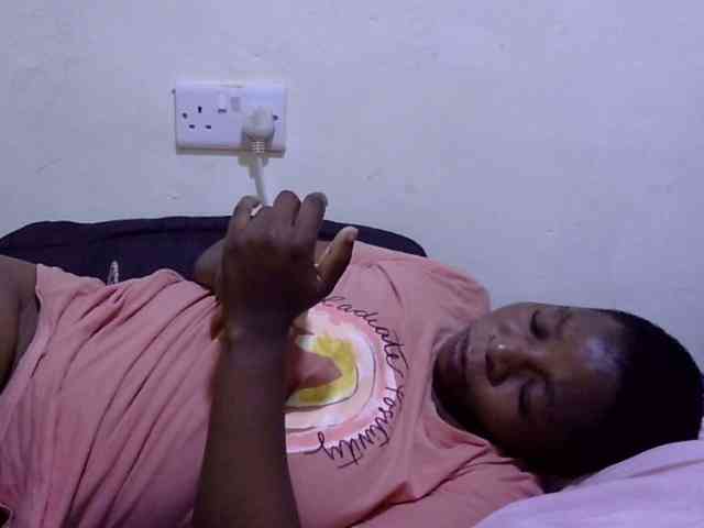 Cute-adiyaa webcam