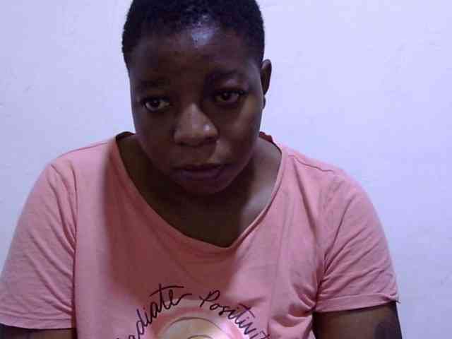 Cute-adiyaa webcam