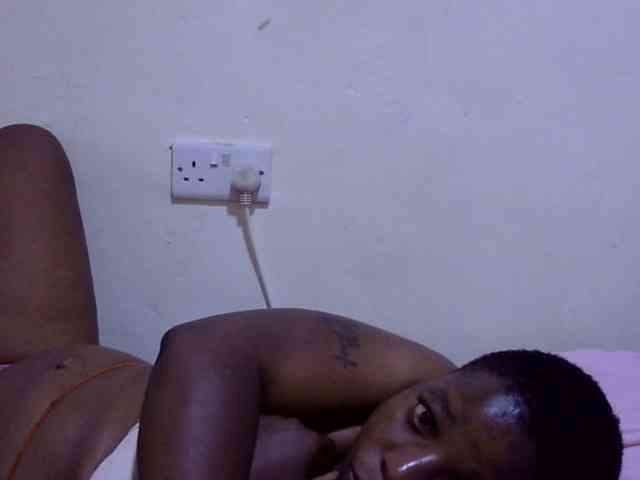 Cute-adiyaa webcam