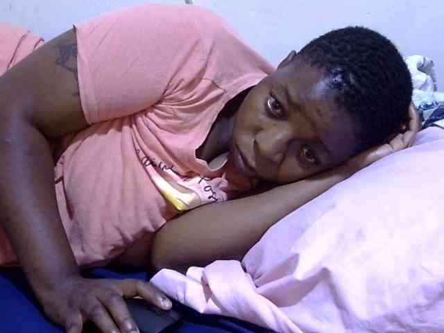 Cute-adiyaa webcam