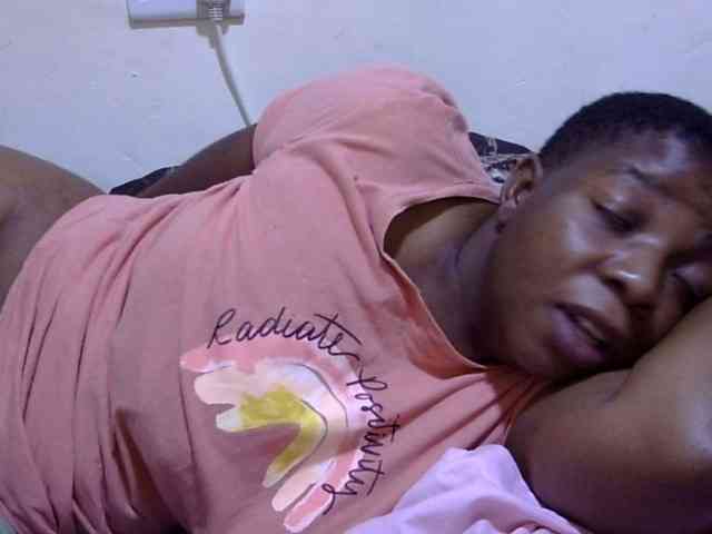 Cute-adiyaa webcam