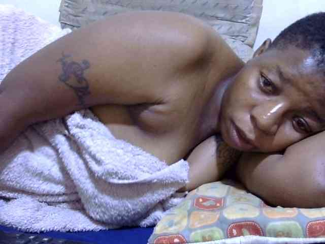 Cute-adiyaa webcam