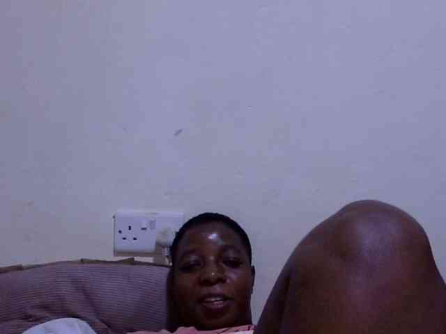 Cute-adiyaa webcam
