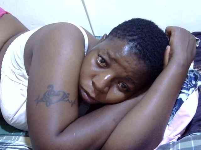 Cute-adiyaa webcam