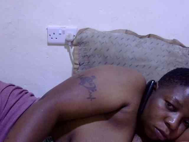 Cute-adiyaa webcam