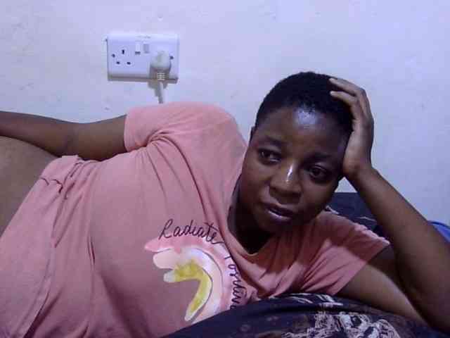 Cute-adiyaa webcam