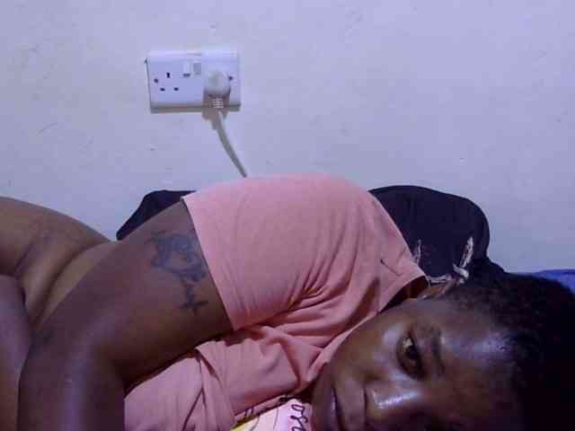 Cute-adiyaa webcam