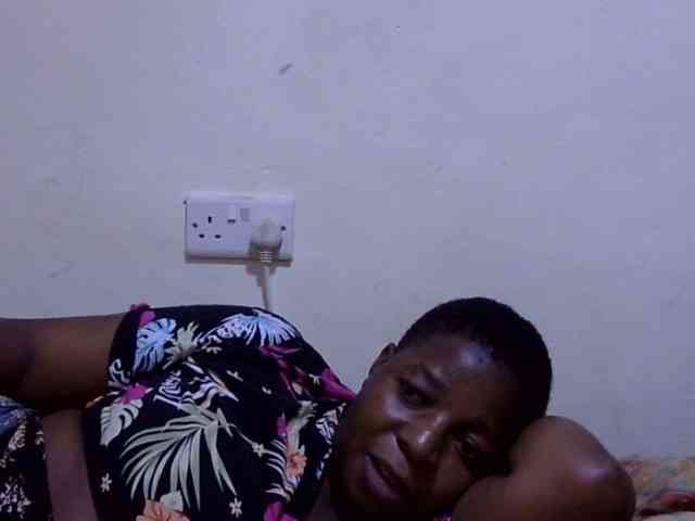 Cute-adiyaa webcam