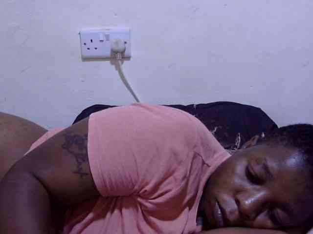 Cute-adiyaa webcam