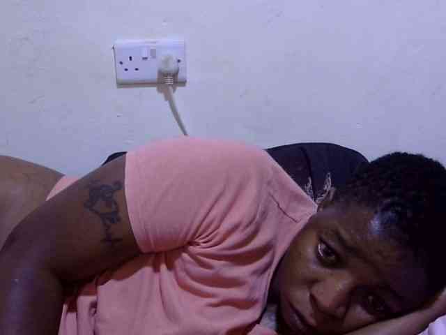 Cute-adiyaa webcam