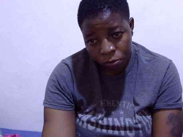 Cute-adiyaa webcam
