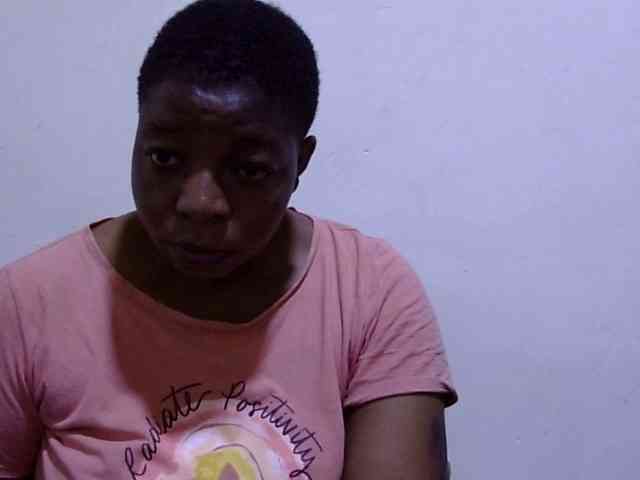 Cute-adiyaa webcam