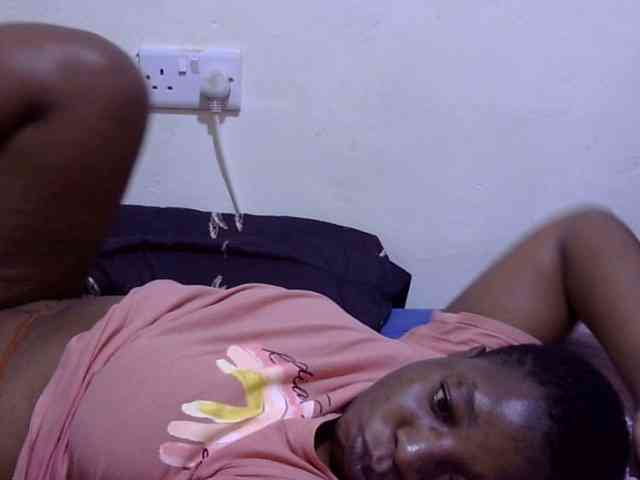 Cute-adiyaa webcam