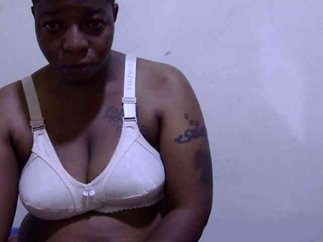 Cute-adiyaa webcam