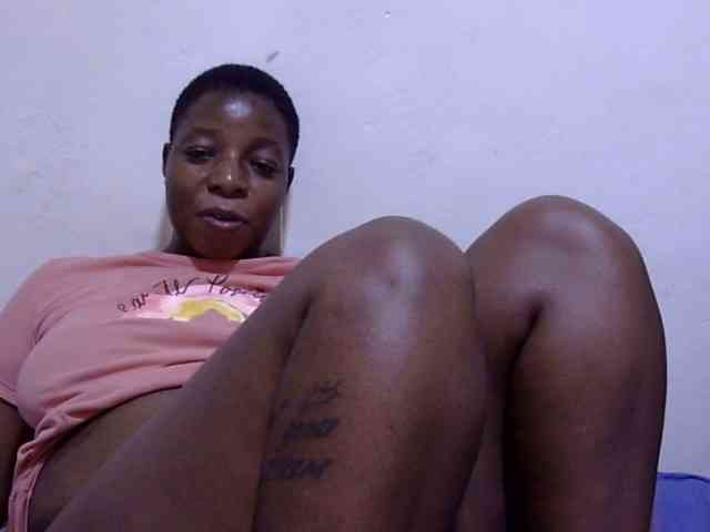 Cute-adiyaa webcam