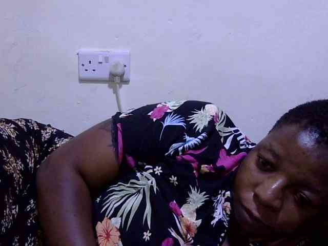 Cute-adiyaa webcam