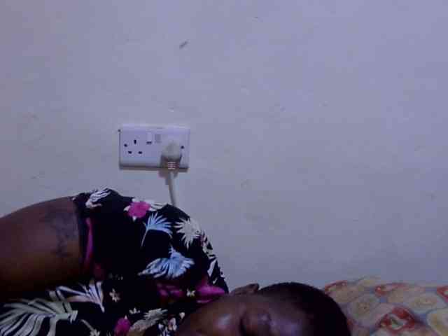 Cute-adiyaa webcam