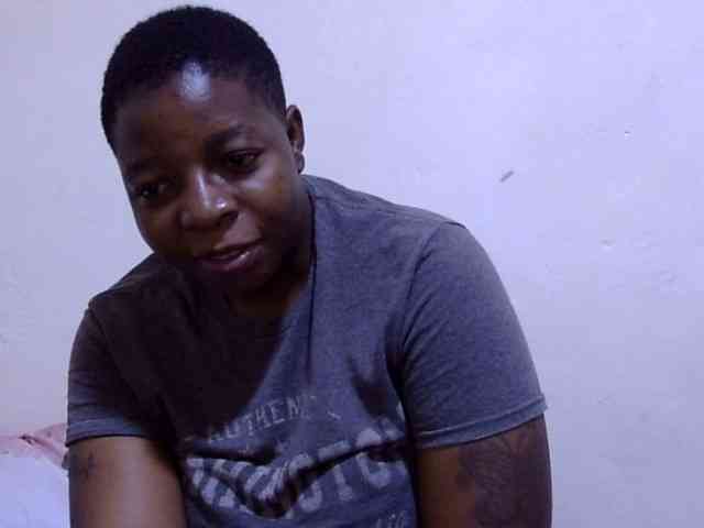 Cute-adiyaa webcam