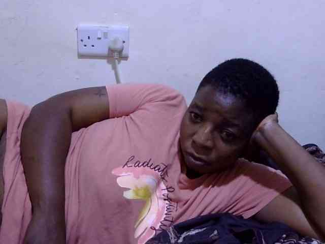 Cute-adiyaa webcam