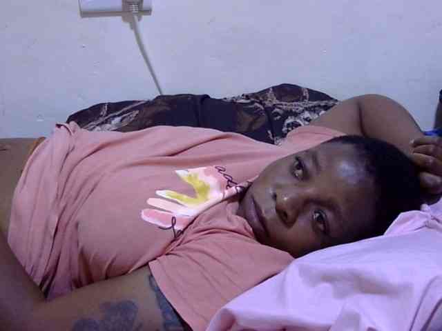 Cute-adiyaa webcam