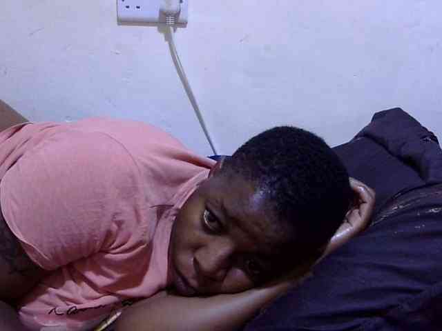 Cute-adiyaa webcam