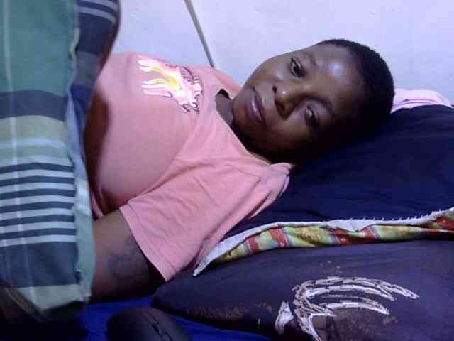 Cute-adiyaa webcam