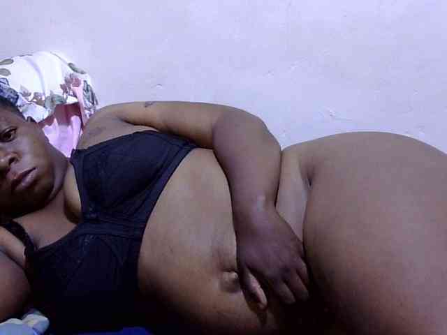 Cute-adiyaa webcam