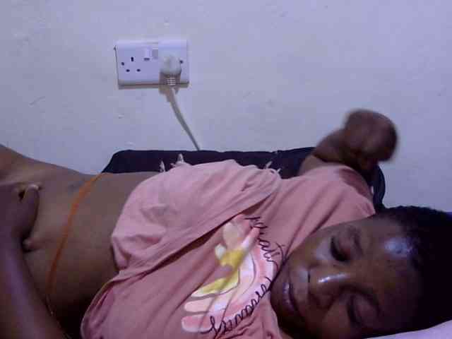 Cute-adiyaa webcam