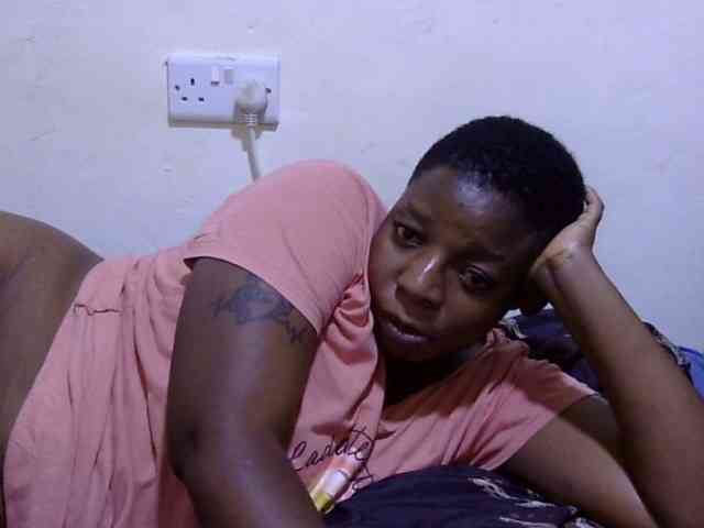 Cute-adiyaa webcam