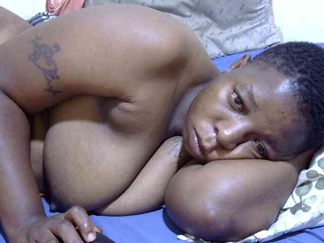 Cute-adiyaa webcam