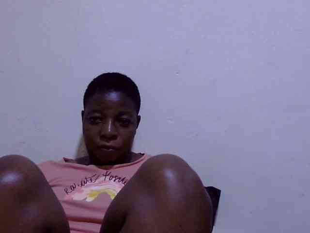 Cute-adiyaa webcam