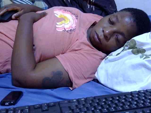 Cute-adiyaa webcam