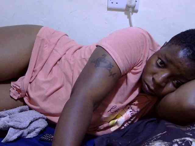 Cute-adiyaa webcam